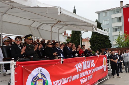 19 Mayıs Atatürk'ü Anma, Gençlik ve Spor Bayramı Coşkuyla Kutlandı. 